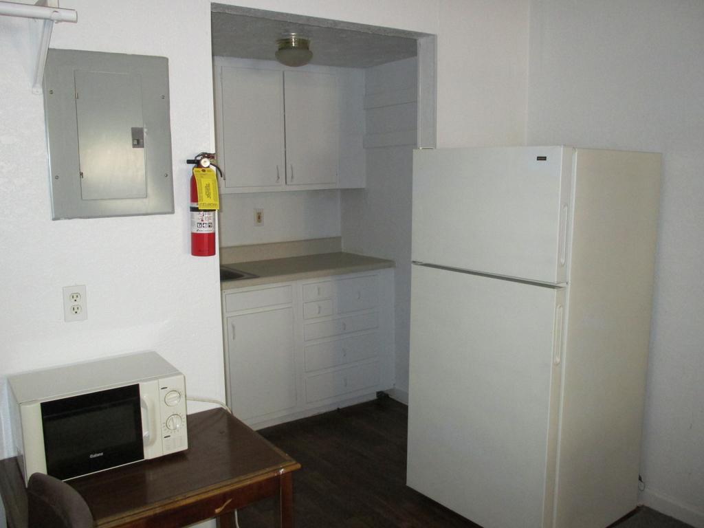 Budgetel Inn And Suites Lodge West Habitación foto